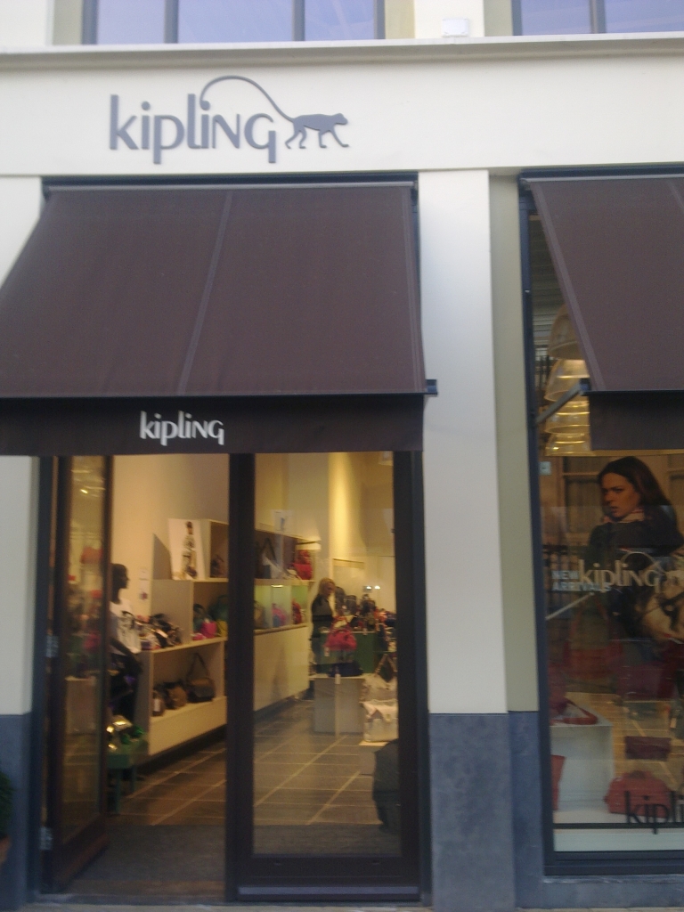 Kipling Outlet Store